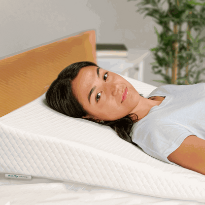 acid reflux wedge pillow with breathable quilted cover and angled wedge design for upper body elevation
